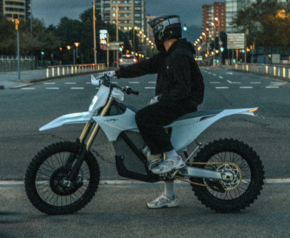 City riding thumbnail